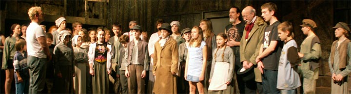 Harlow Playhouse. Oliver Design - Malvern Hostick Copyright ©. Performance.