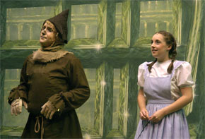 Harlow Playhouse. Designer Malvern Hostick. Wizard of Oz.